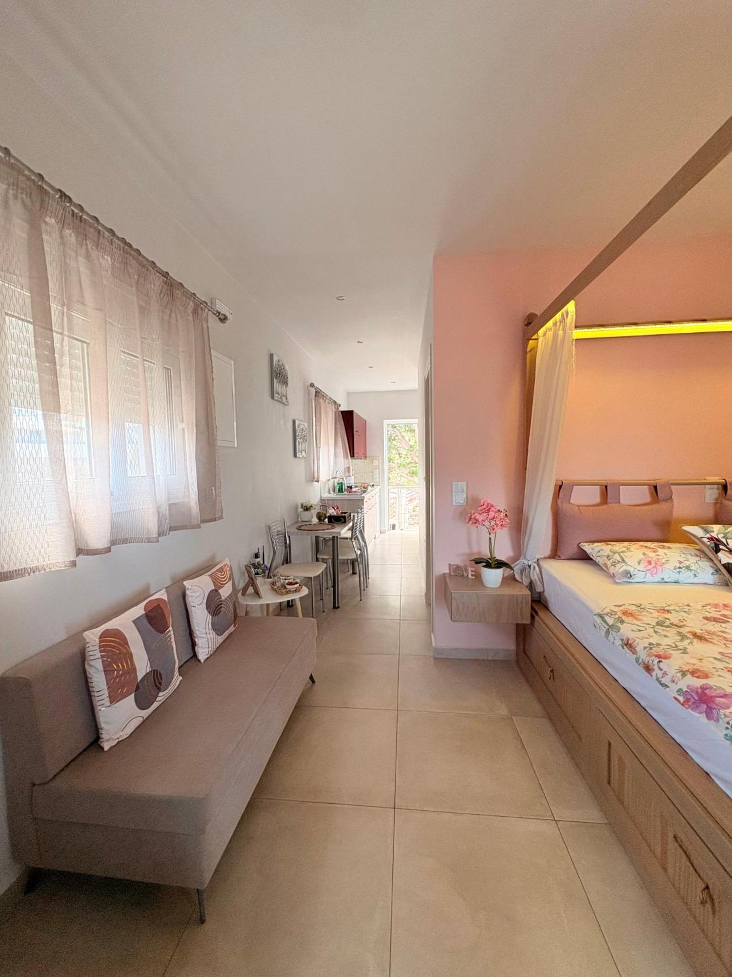 M&N Apartments Archangelos  Esterno foto